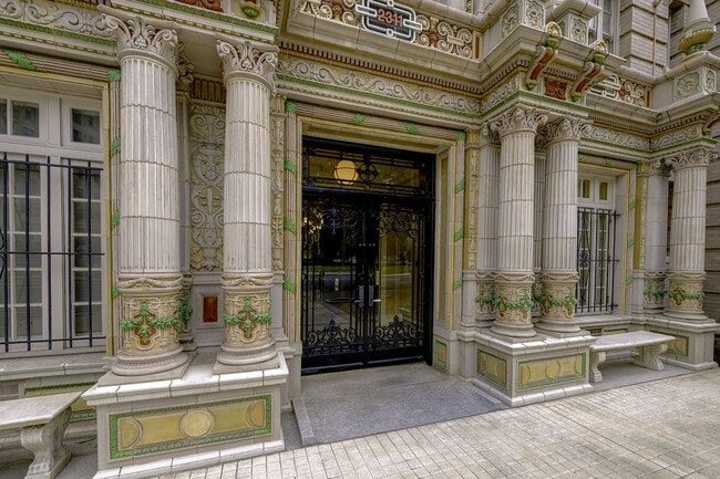 Building Photo - Great Luxury 1 Bedroom 1 Bath on Connecticut Ave in Kalarama