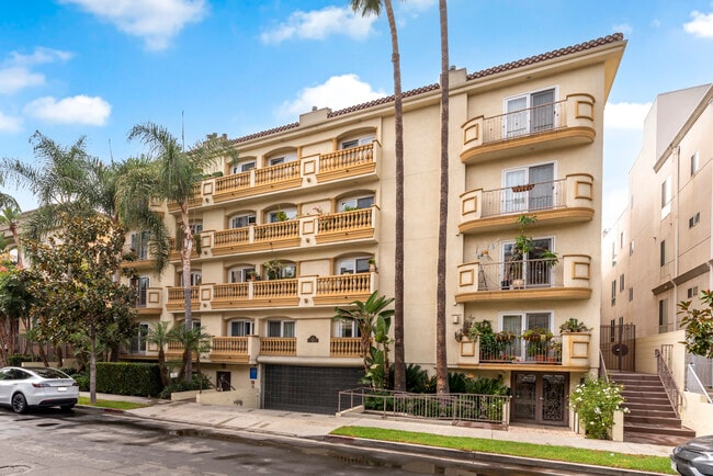 Building Photo - 123 S Clark Dr