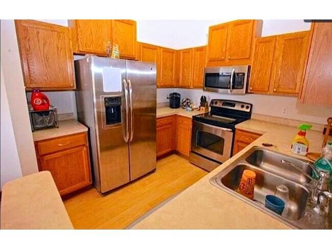 Building Photo - 15784 Flan Ct