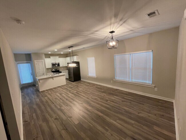 Foto del edificio - Home for Rent in Oak Grove, AL! COMING SOON!