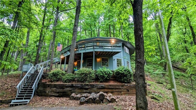 Building Photo - 828 Little Pine Mountain Rd