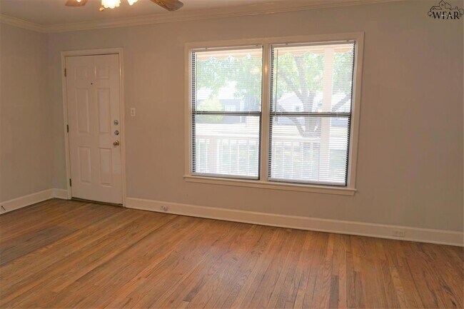 Foto del edificio - 3208 Kenesaw Ave