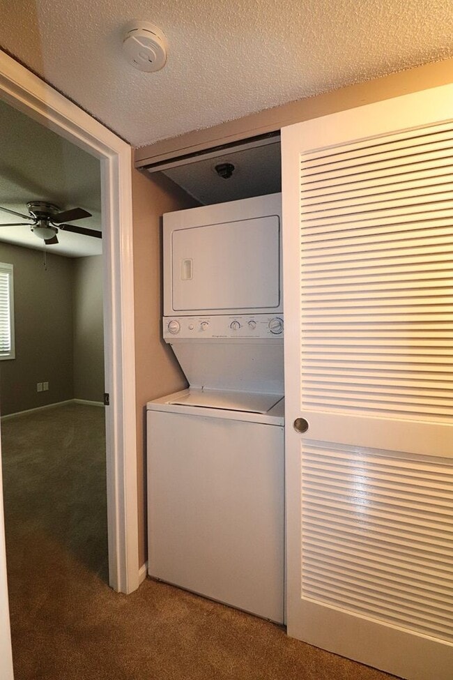 Building Photo - Super cute 2 bedroom condo in great Rock Hill location!