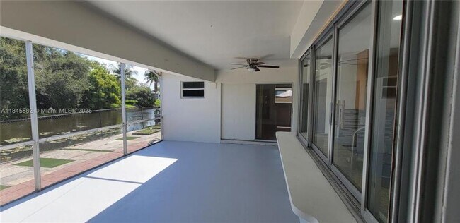 Foto del edificio - 3 bedroom in Cooper city FL 33328