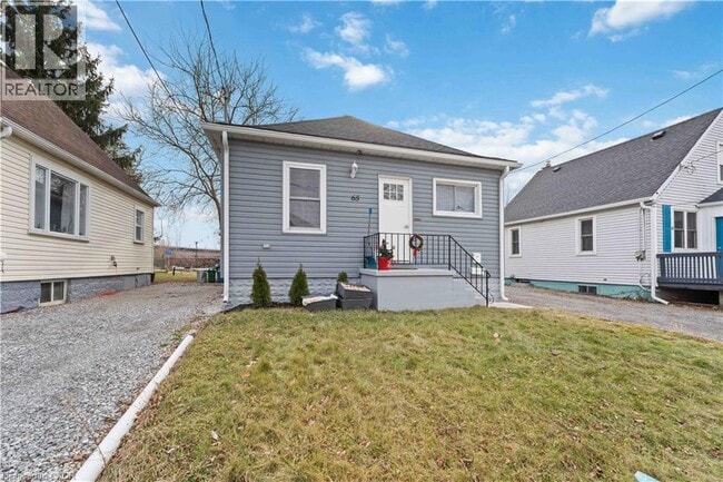 Building Photo - 65 Almond St