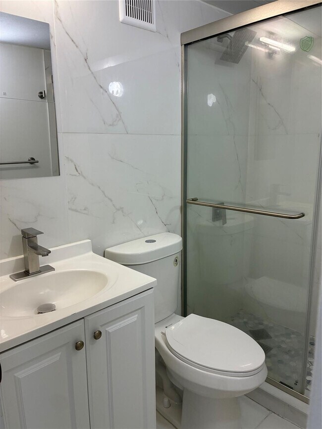 Foto del edificio - 7309 NW 62nd St