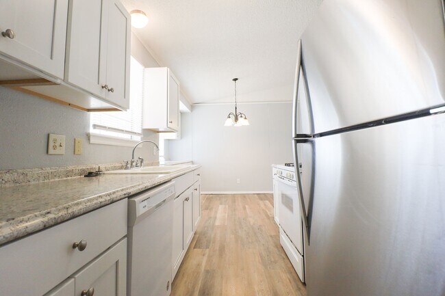 Foto del edificio - 3 Bed 2 Bath Sand Springs