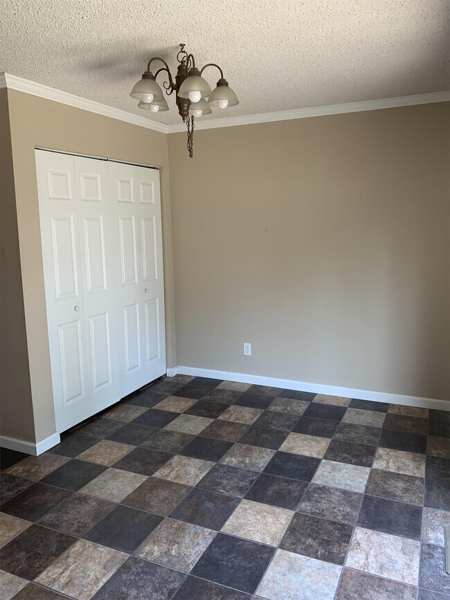 Foto del edificio - 814 Deerfield Rd