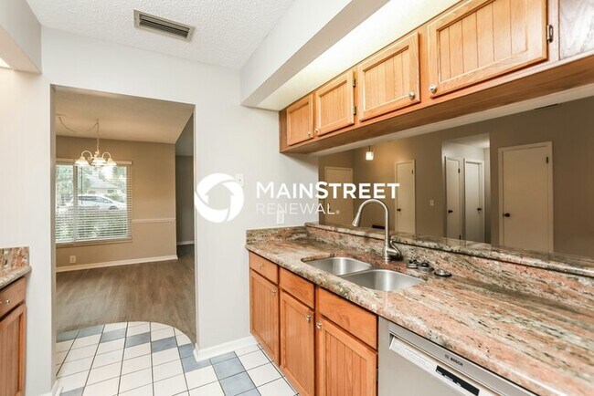 Foto del edificio - 3 Bedroom Pet-Friendly Home in Clermont, F...