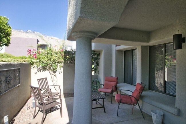 Foto del edificio - 1150 E Amado Rd