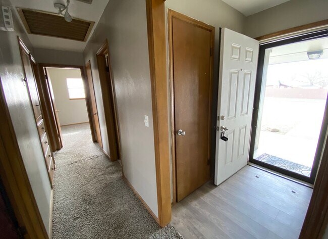 Foto del edificio - The Village Rent to Own Home!