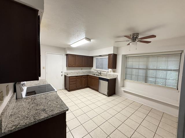 Building Photo - 1616 Fannin Cir