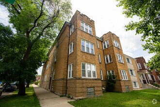 Building Photo - 4424 N Lavergne Ave