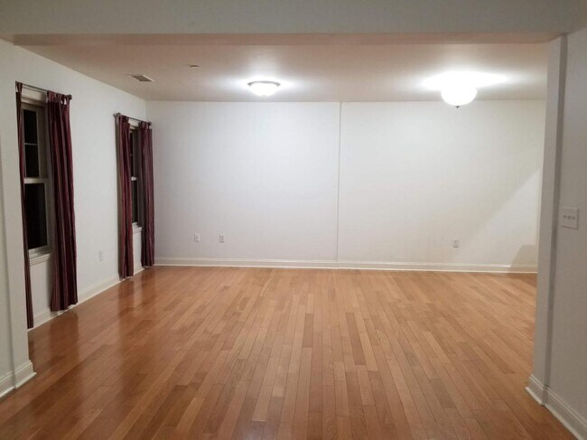 Foto del edificio - 391 Pleasant St
