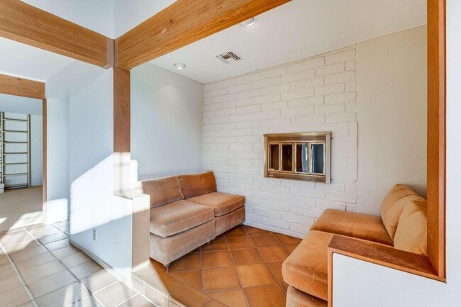 Building Photo - 25228 La Loma Dr