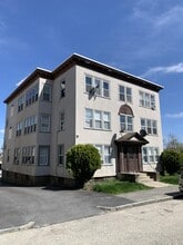 Building Photo - 18 Lakewood St