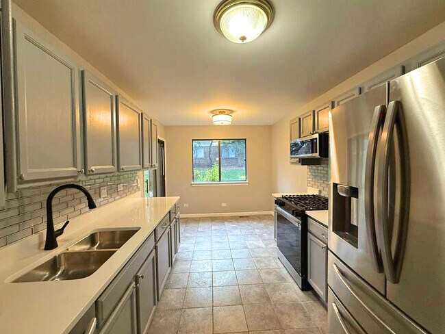 Foto del edificio - 314 Wildberry Ct