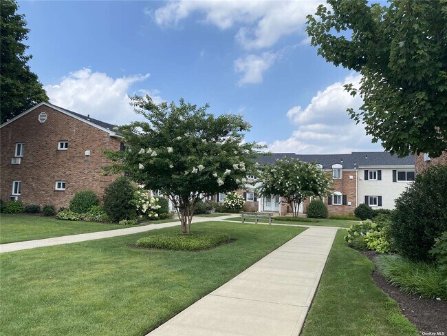 Foto del edificio - 536 Dawson Ln