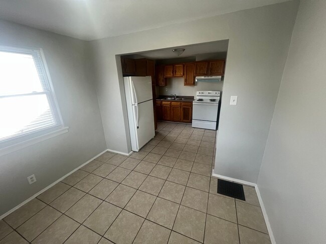 Building Photo - Lease option to buy