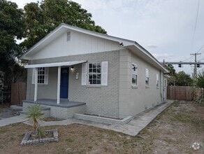 Building Photo - 1316 Holmes Ave