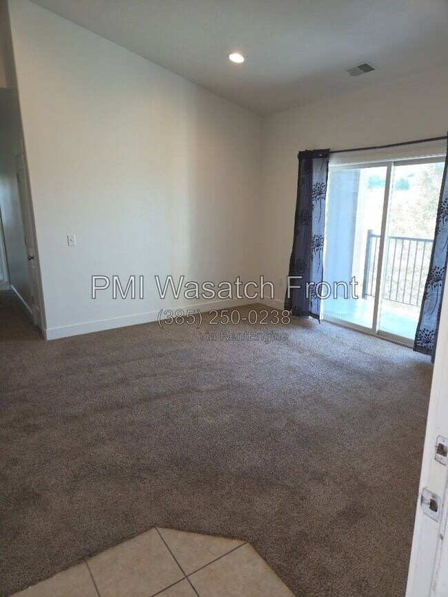 Foto del edificio - 147 W Spring Hill Way