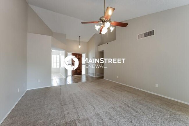 Foto del edificio - 3 Bedroom Pet-Friendly Home in TUCSON, AZ with Main Street Renewal