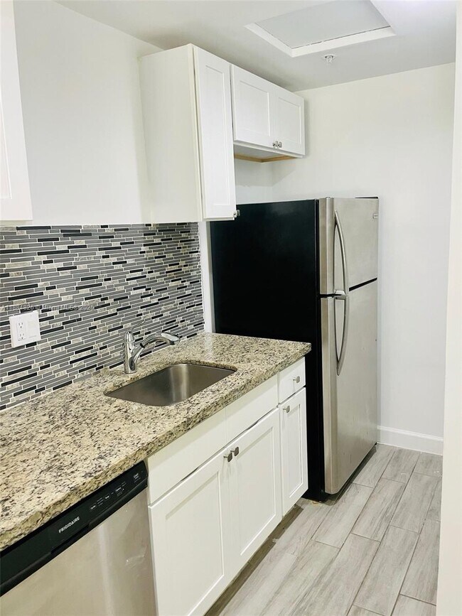 Foto del edificio - 2770 NW 58th Terrace