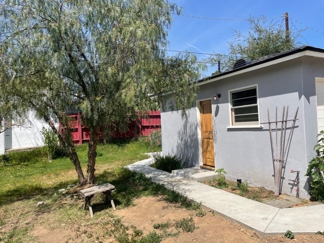 Primary Photo - 1157 Palm Terrace