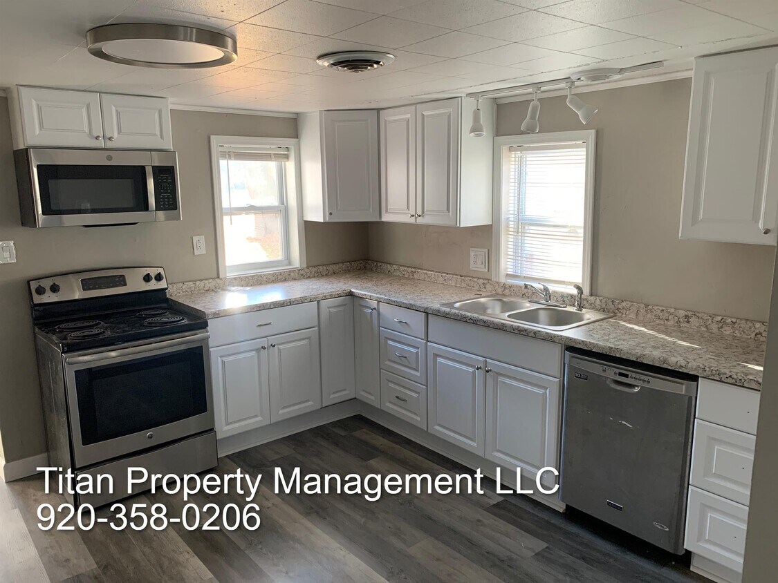 1425 Clark St, Green Bay, WI 54301 House Rental in Green Bay, WI