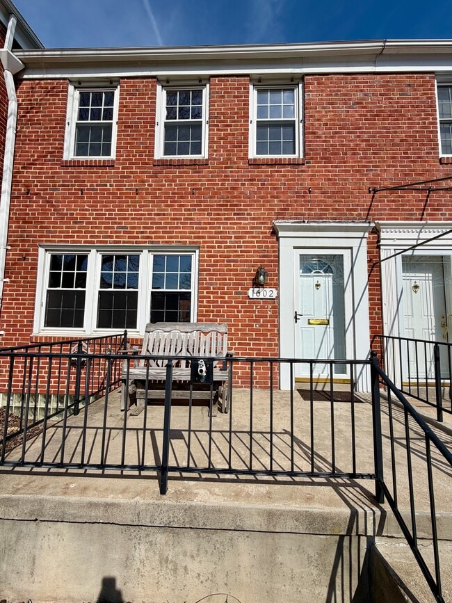 Building Photo - 1602 Glen Keith Blvd