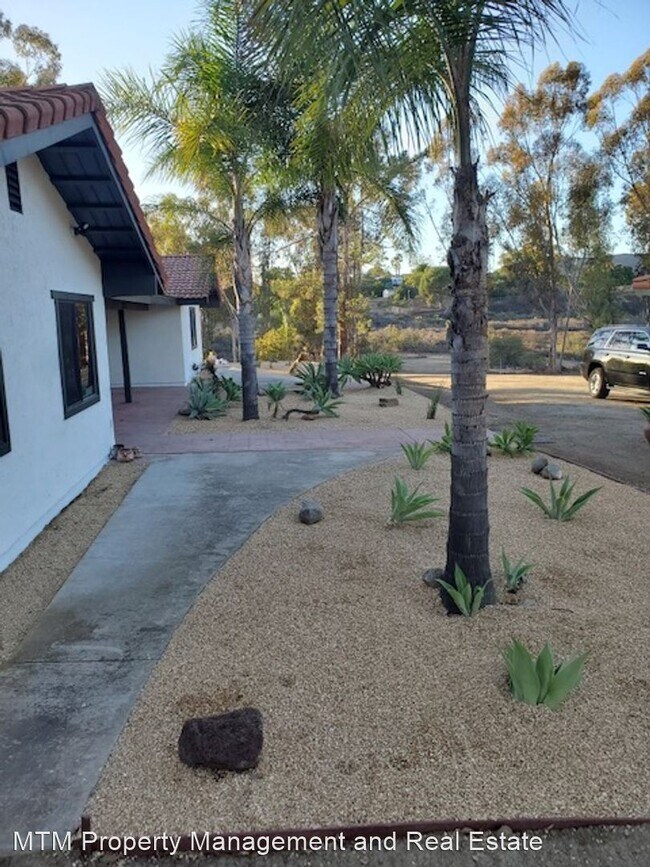 Foto del edificio - 4 br, 3 bath House - 3297 Heide Ln.
