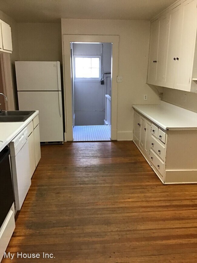 Building Photo - 4 br, 2 bath House - 420 Laporte Avenue