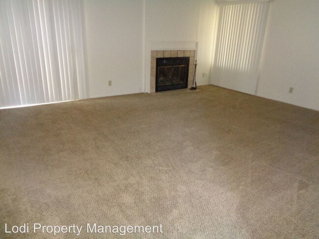 Building Photo - 3 br, 2 bath House - 1757 CAPE COD CIRCLE