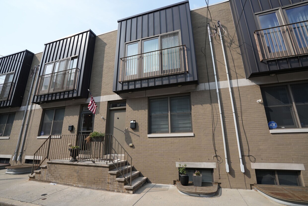 Foto principal - 341 Cantrell St