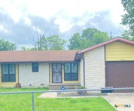 Building Photo - 1208 West Ln