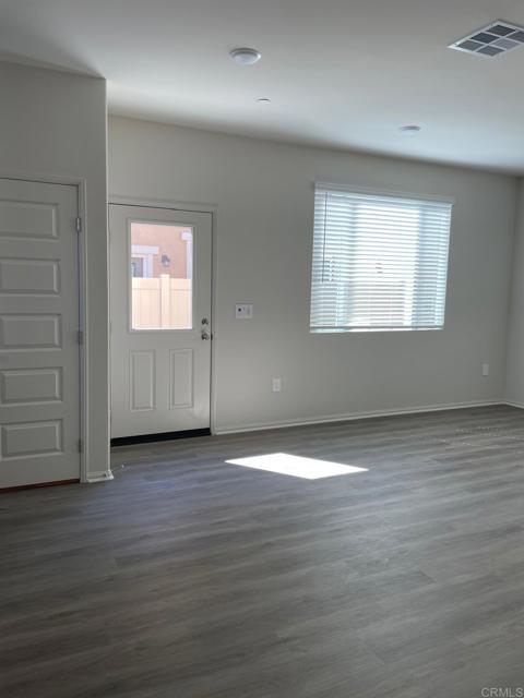 Foto del edificio - 28325 Via Moscotel