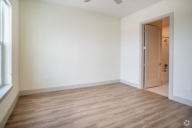 2BD, 2BA -1056SF - Bedroom - MAA Breakwater