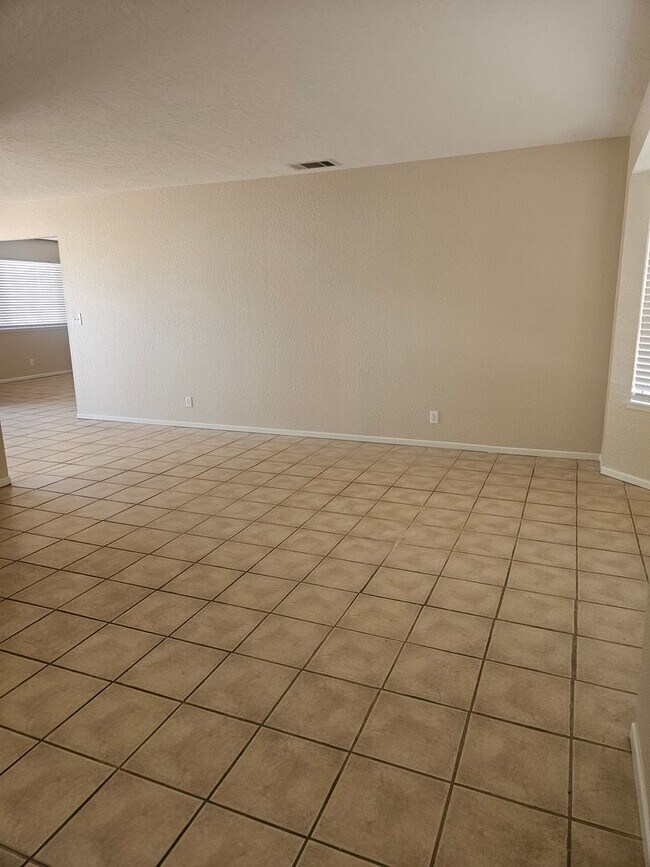 Foto del edificio - DESIRABLE MESA AREA HOME FOR RENT!