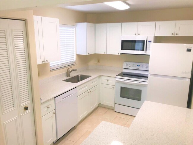 Foto del edificio - 4210 Ironwood Cir