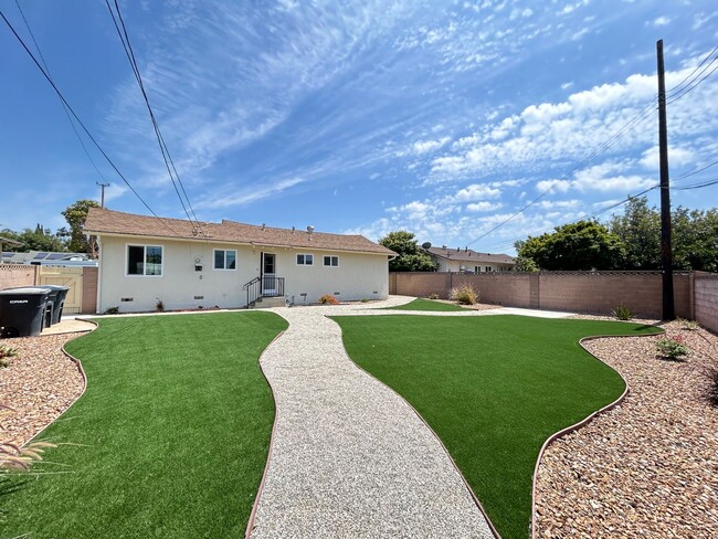 Foto del edificio - Beautifully Upgraded 3 Bed 2.5 Bath Home i...