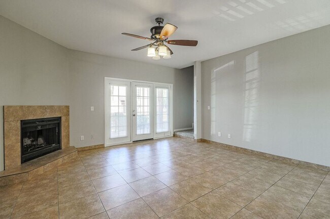 Building Photo - 2315 W Union Hills Dr