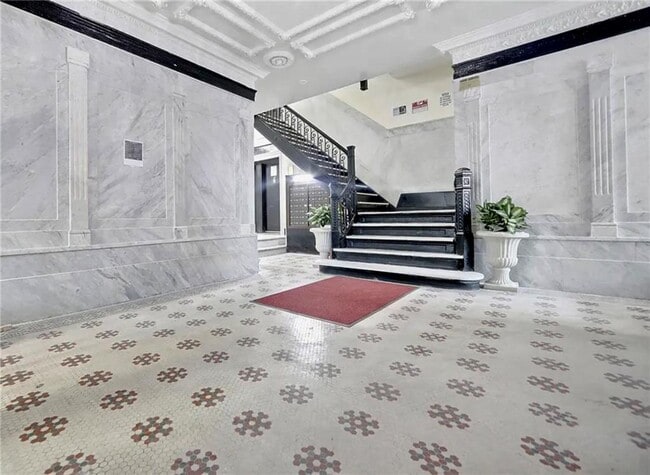 Foto del edificio - 883 E 165th St