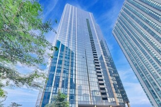 Building Photo - 211 N Harbor Dr