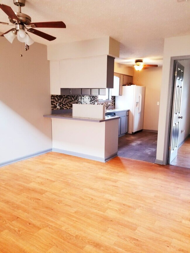 Foto del edificio - 3415 W 19th St