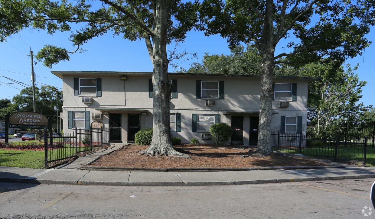 Roosevelt Garden Apartments Jacksonville, FL