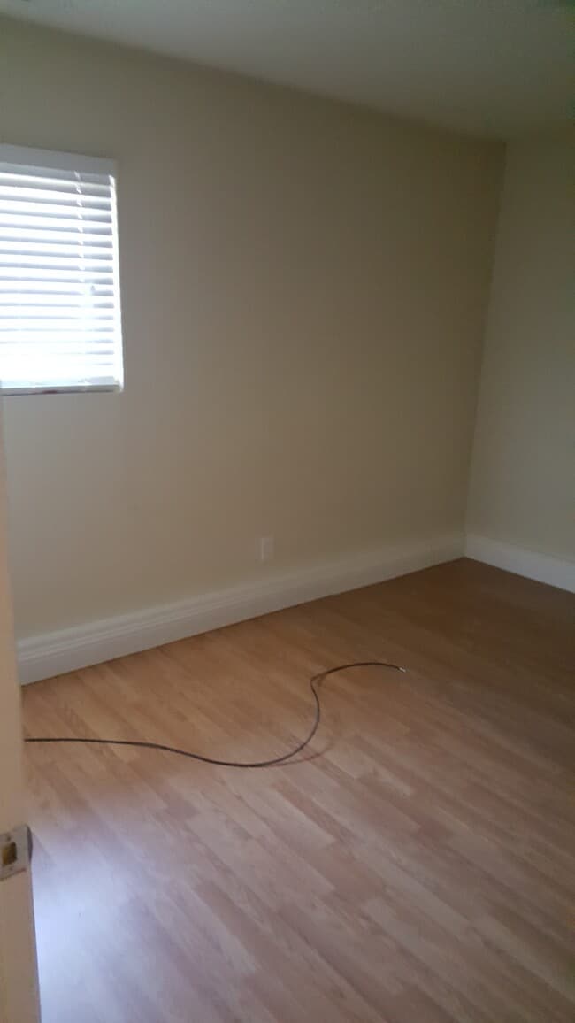 Building Photo - 811 2nd St