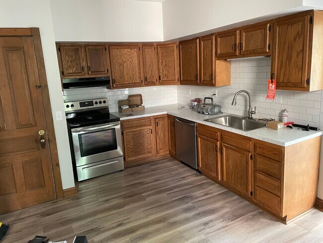 Foto del edificio - 146 Analomink St