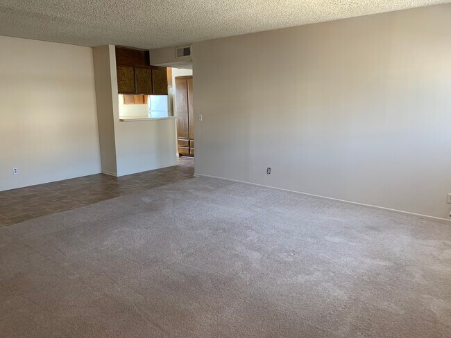 Building Photo - 1128 Linden Ave