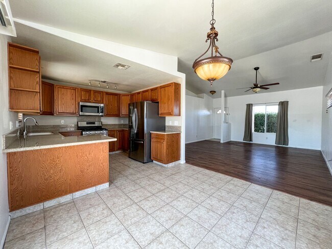 Building Photo - MOVE IN SPECIAL: $200 OFF FIRST MONTHS RENT!*