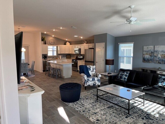 Building Photo - 6131 Skinner St